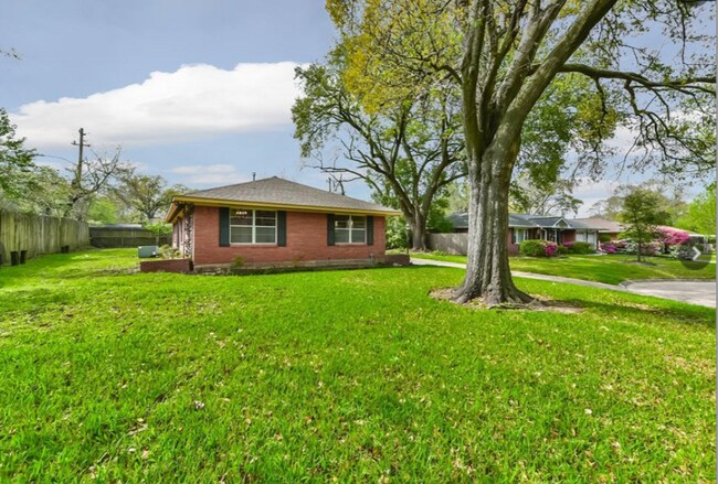 Building Photo - 1803 Sea Queen Ct