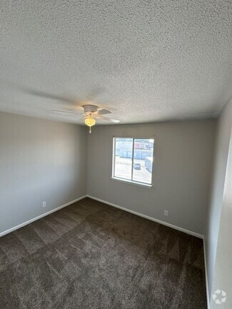 Building Photo - 802 Ruth Ann Dr