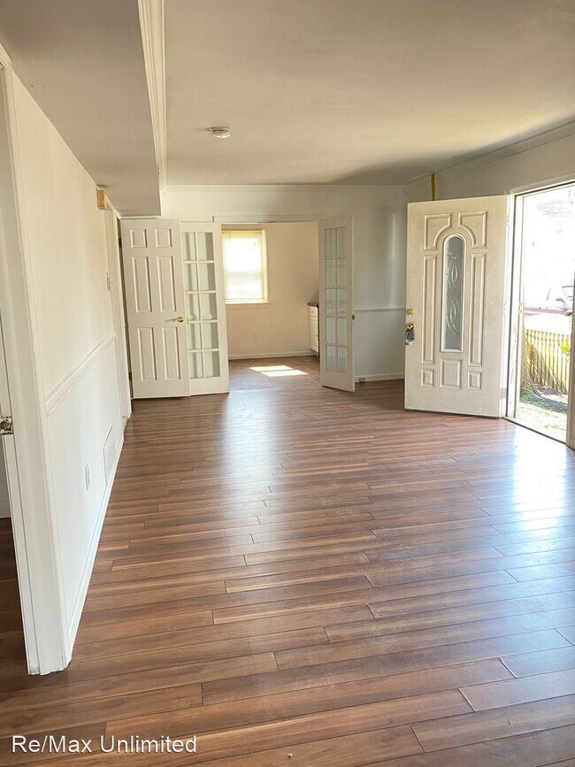 Building Photo - 3 br, 2 bath House - 117 A East Camden Ave