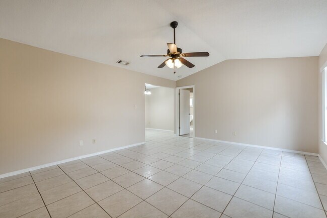 Foto del edificio - 2726 Carlisle Ave