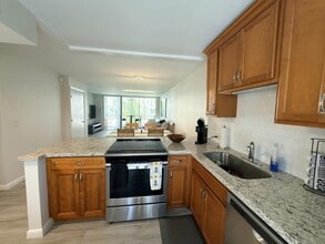 Building Photo - 4242 Deste Ct