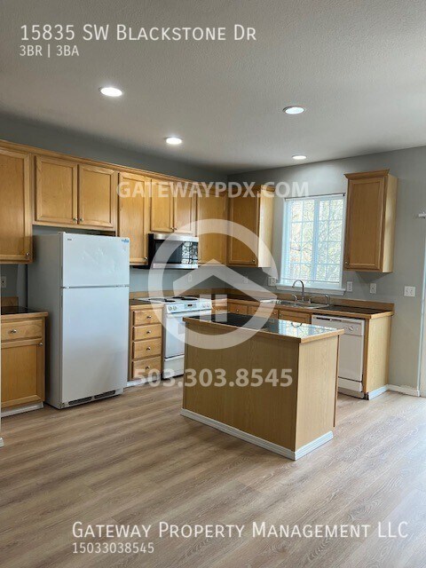 Photo - 15835 SW Blackstone Dr Townhome