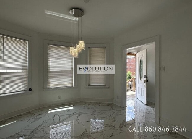 Building Photo - 54 Ward Pl