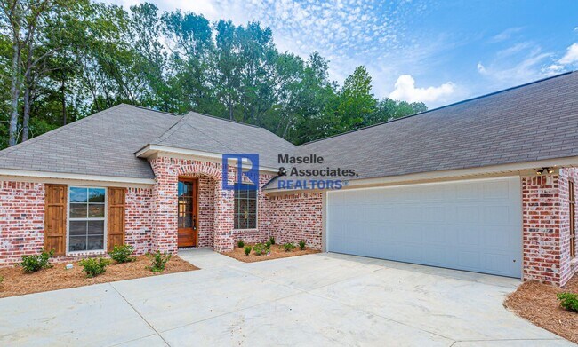 Building Photo - 3 Bed/2 Bath Home in Silver Ridge