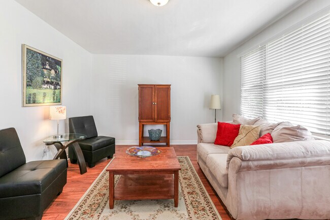 Comfortable Living Room - 212 Claiborne Ct