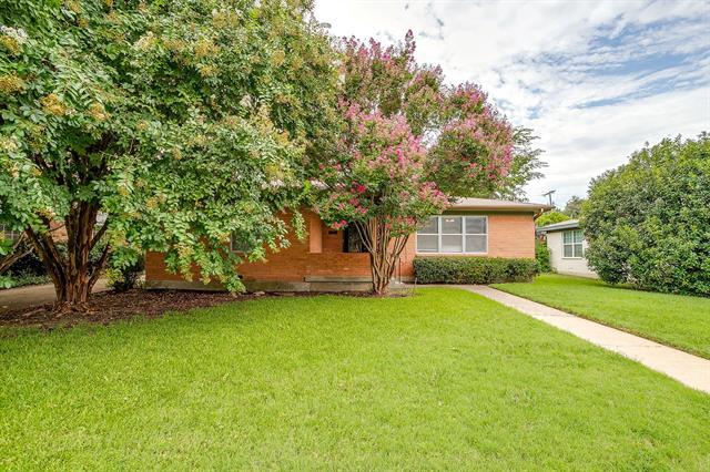 Building Photo - 3704 Jeanette Dr