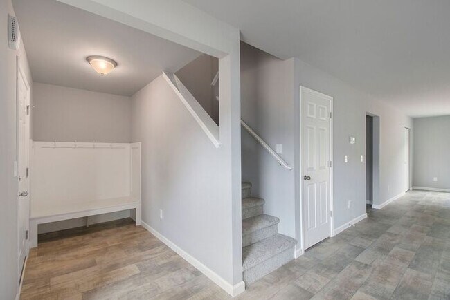 Building Photo - 538 Jouett Ave