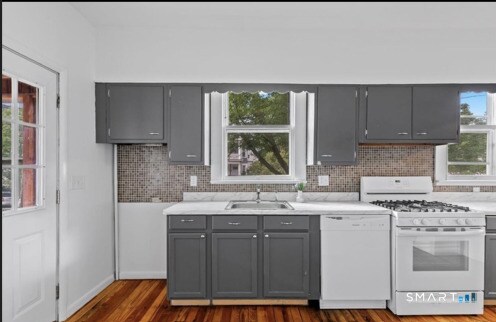 Building Photo - 212 Maple St