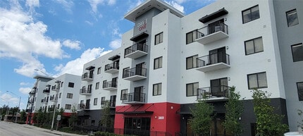 Building Photo - 3801 Davie Blvd