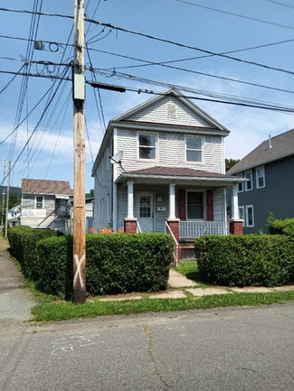 Building Photo - 408 Willow Ave
