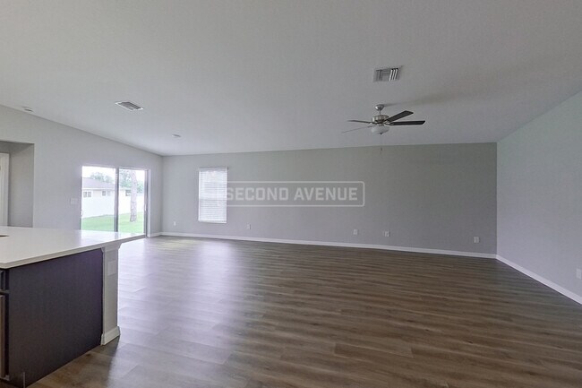 Foto del edificio - 3908 23rd ST SW