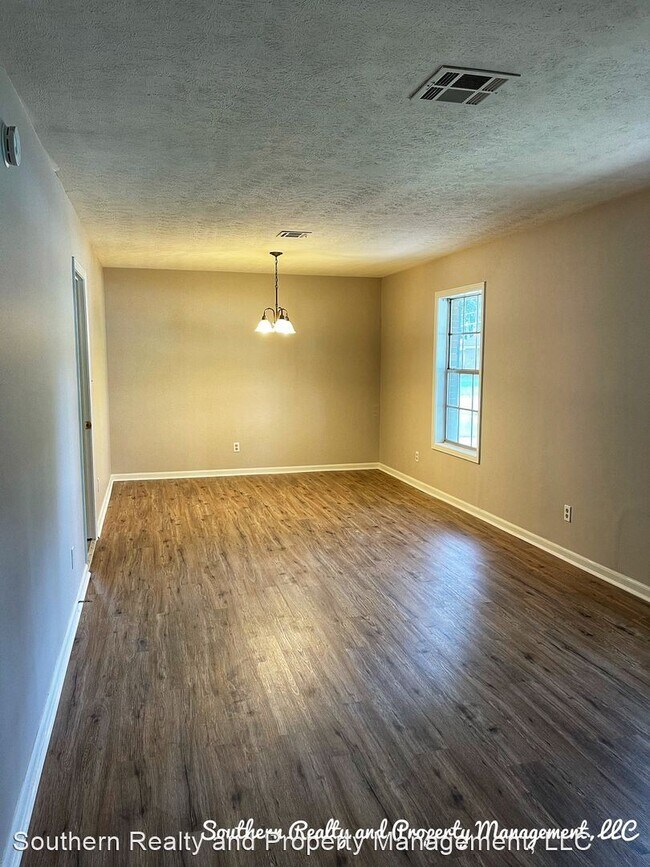 Foto del edificio - 3 br, 2 bath House - 2720 North Wallace Drive