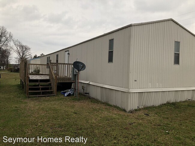 Building Photo - 2 br, 2 bath House - 394 Community Drive