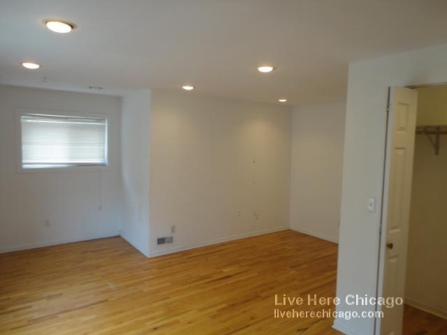 Foto principal - 2314 N Southport Ave