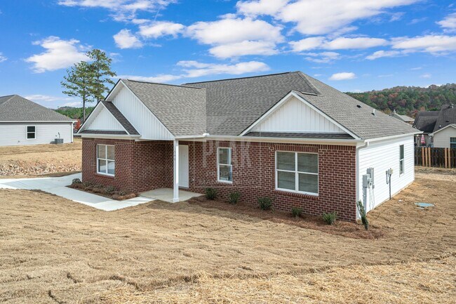 Foto del edificio - 540 Woodland Cir