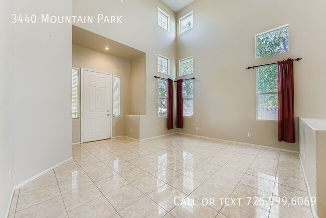 Building Photo - 3440 Mountain Park St