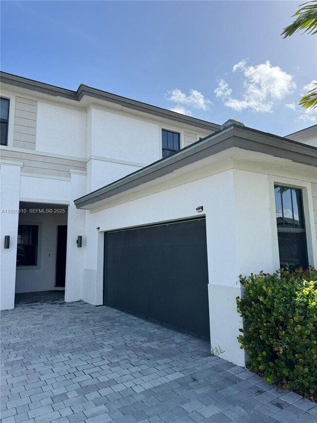 Foto del edificio - 17355 SW 41st St