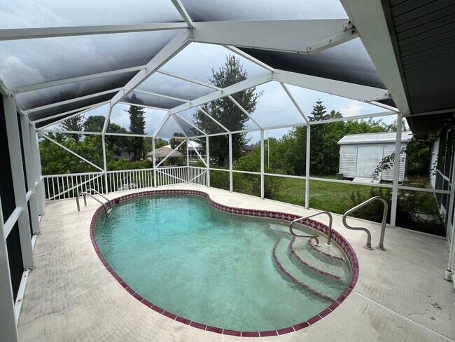 Building Photo - 18090 Avonsdale Cir