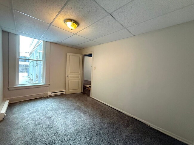 Building Photo - 242 S Queen St