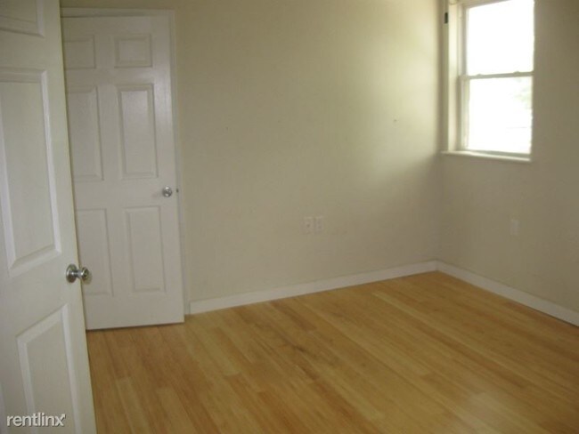 Foto del edificio - 3 br, 2 bath Apartment - 1237 Gen. Ogden