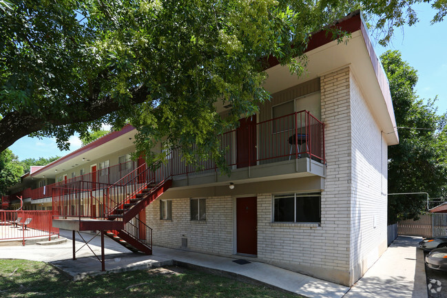 Building Photo - Oakbrook Crossing