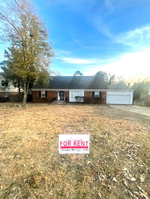 Newly Renovated Home In Raleigh House Rental in Memphis, TN