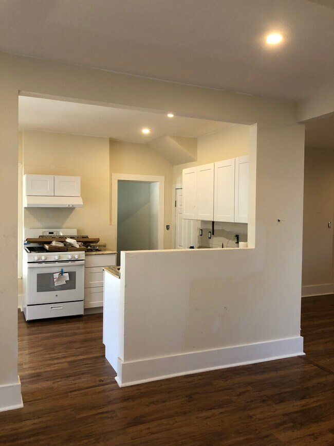 kitchen and laundry room - 160 Church St