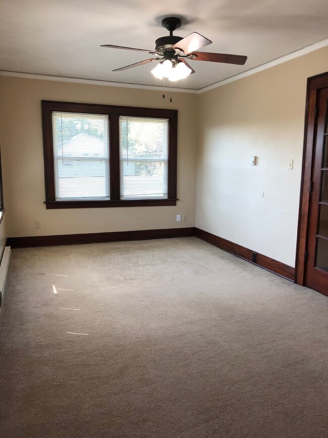 Foto del edificio - 1 Bedroom SW Portland / Large Backyard / E...