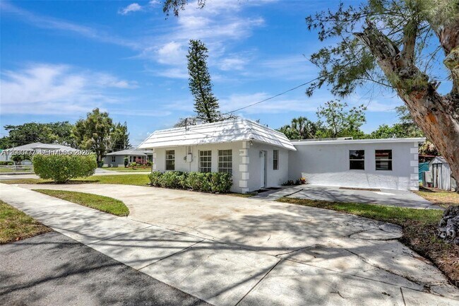 Foto del edificio - 2701 NW 18th Terrace