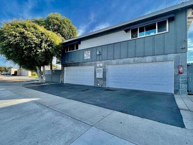 Foto del edificio - 7732 Cypress Dr