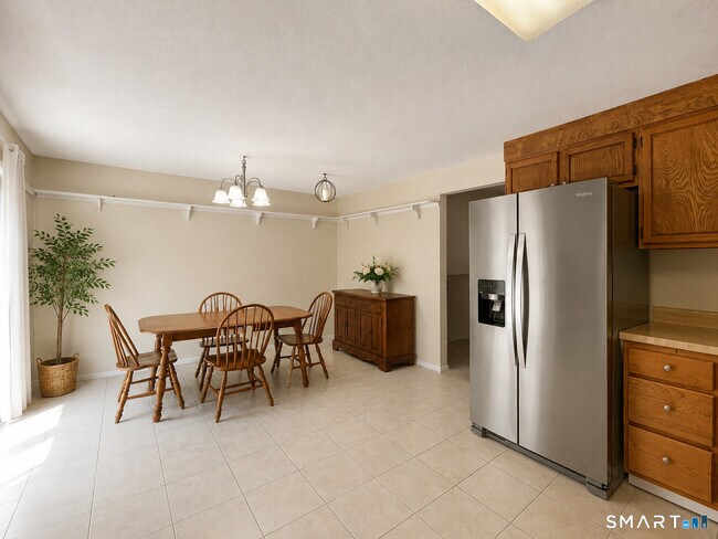 Building Photo - 40 Conestoga Way