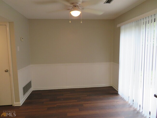Building Photo - 109 Pelican Point Dr