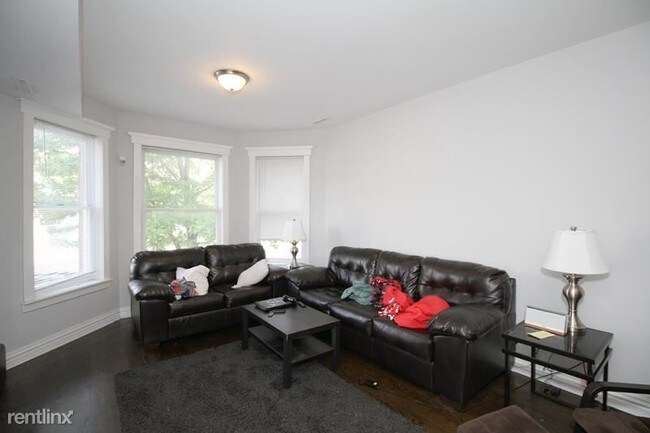 Foto del edificio - 3940 N Southport Ave