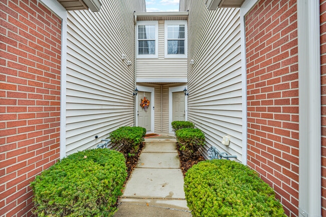 Foto del edificio - 24135 Walnut Cir