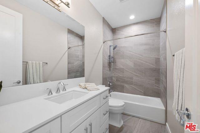 Building Photo - 4444 Paxton Pl