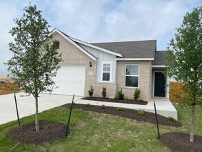 Building Photo - 132 Trailside Ln