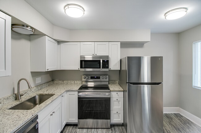 Building Photo - Wilshire Apartments