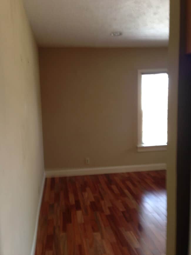 Living room - 731 Jenkins Ave