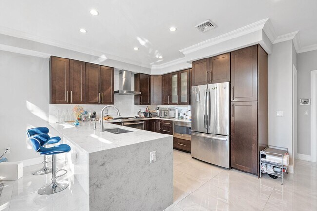 Building Photo - 94 Leonard St