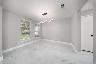 Building Photo - 8311 Sierra Hill Ct