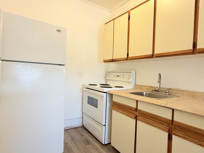 Photo du bâtiment - 1441 Wyandotte St E