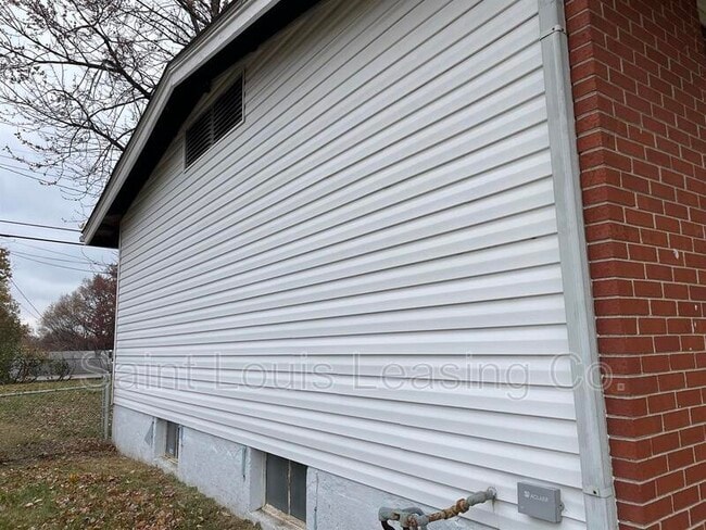 Building Photo - 10519 Alliance Dr