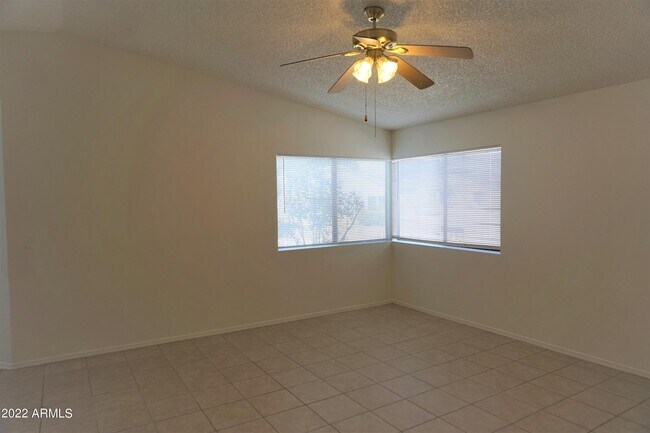 Building Photo - 764 S Sunset Vista Dr