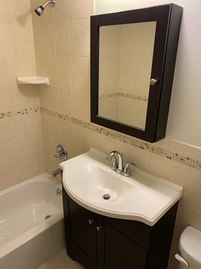 Foto del edificio - 12 Soundview Ln
