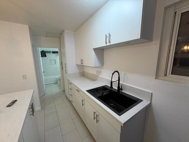 Foto del edificio - 195 Madrona St