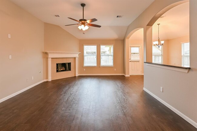 Building Photo - 2035 Midlane Drive