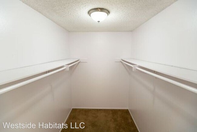 Foto del edificio - 24969 Walnut St