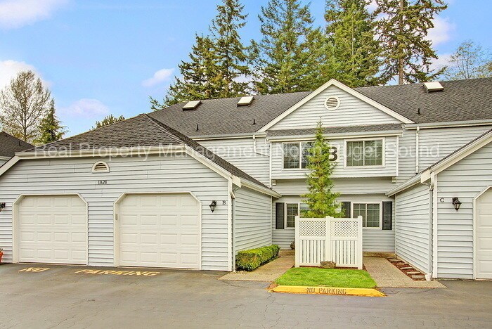 Primary Photo - 11628 Admiralty Way