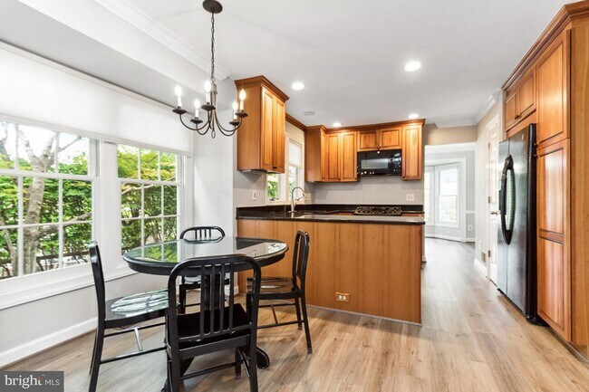 Building Photo - 10173 Strawflower Ln