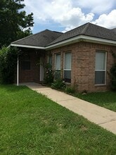Building Photo - 306 Bush Dr